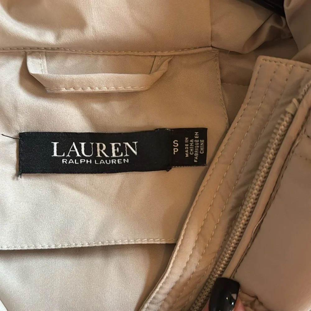 Women's Cream Hooded Puffer Jacket - Picture 4 of 4